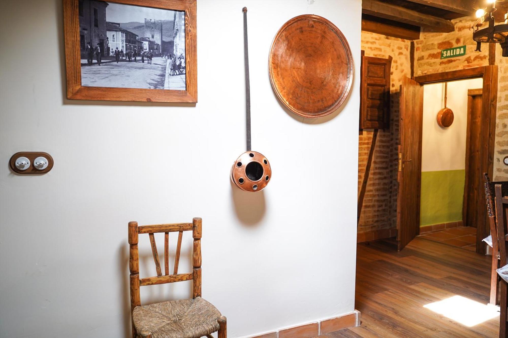 Апартаменти La Casa De La Abuela Amalia Аренас-де-Сан-Педро Екстер'єр фото